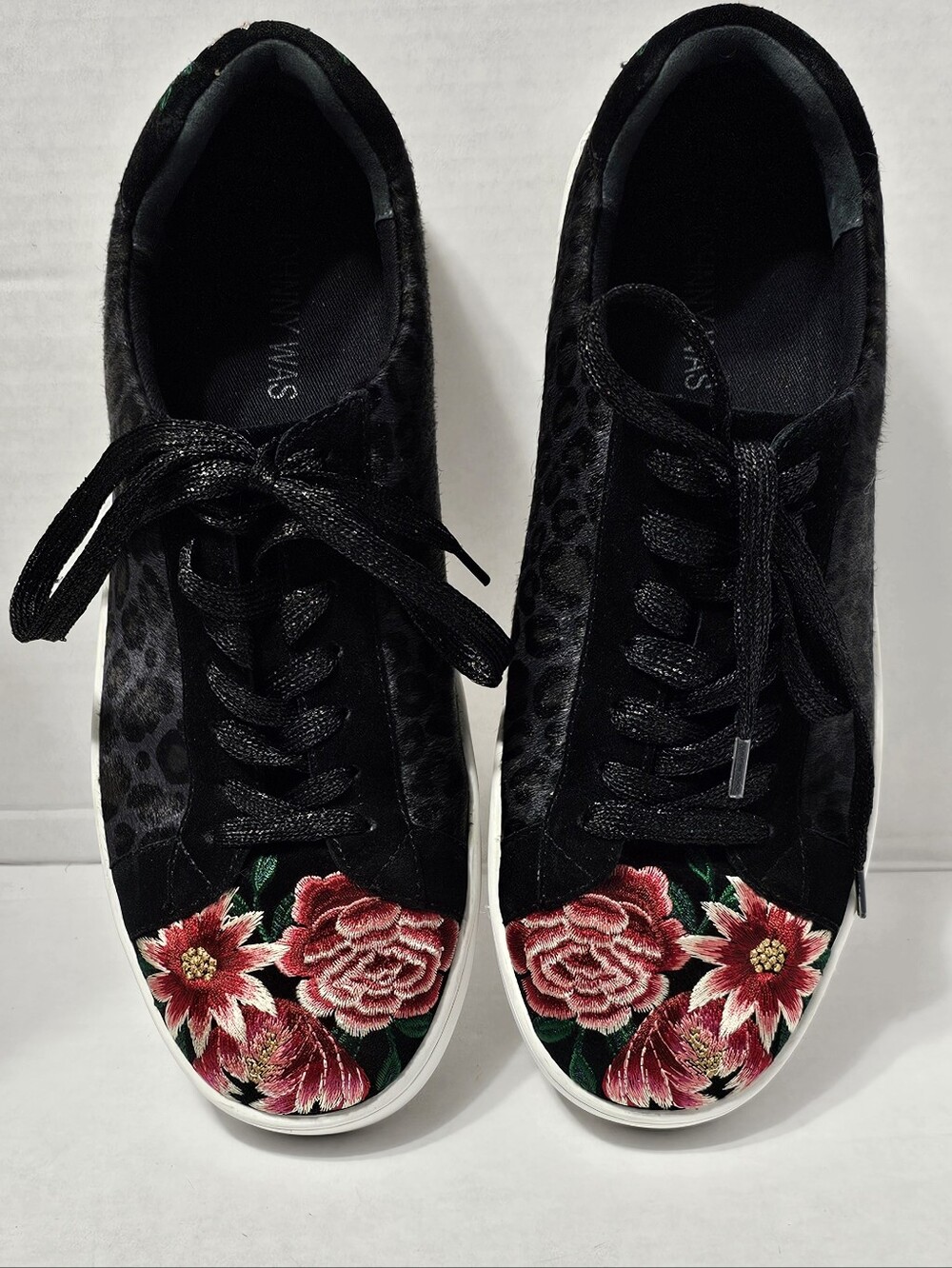 Johnny Was Black Leopard Calf Hair Floral Embroidered Sneaker JWS6022-6 Size 9.5 - Picture 2 of 13